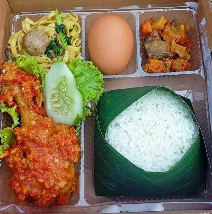 (082226001128) UTRIE Snack Catering Katering Nasi Kotak di Solo Surakarta, menerima pesanan snack kotak atau snack box Daily Catering atau catering hariran untuk Perusahaan Karyawan kantor pabrik